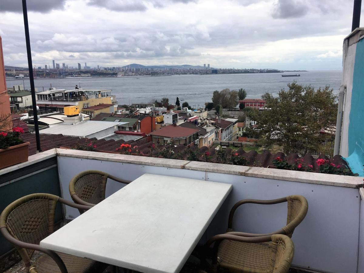 Cheers Vintage Hostel Istanbulská provincie Exteriér fotografie View of the Bosphorus from the hotel