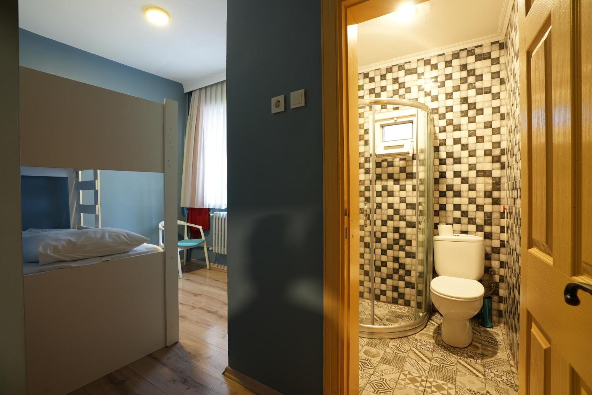 Cheers Vintage Hostel Istanbulská provincie Exteriér fotografie A room at the hotel