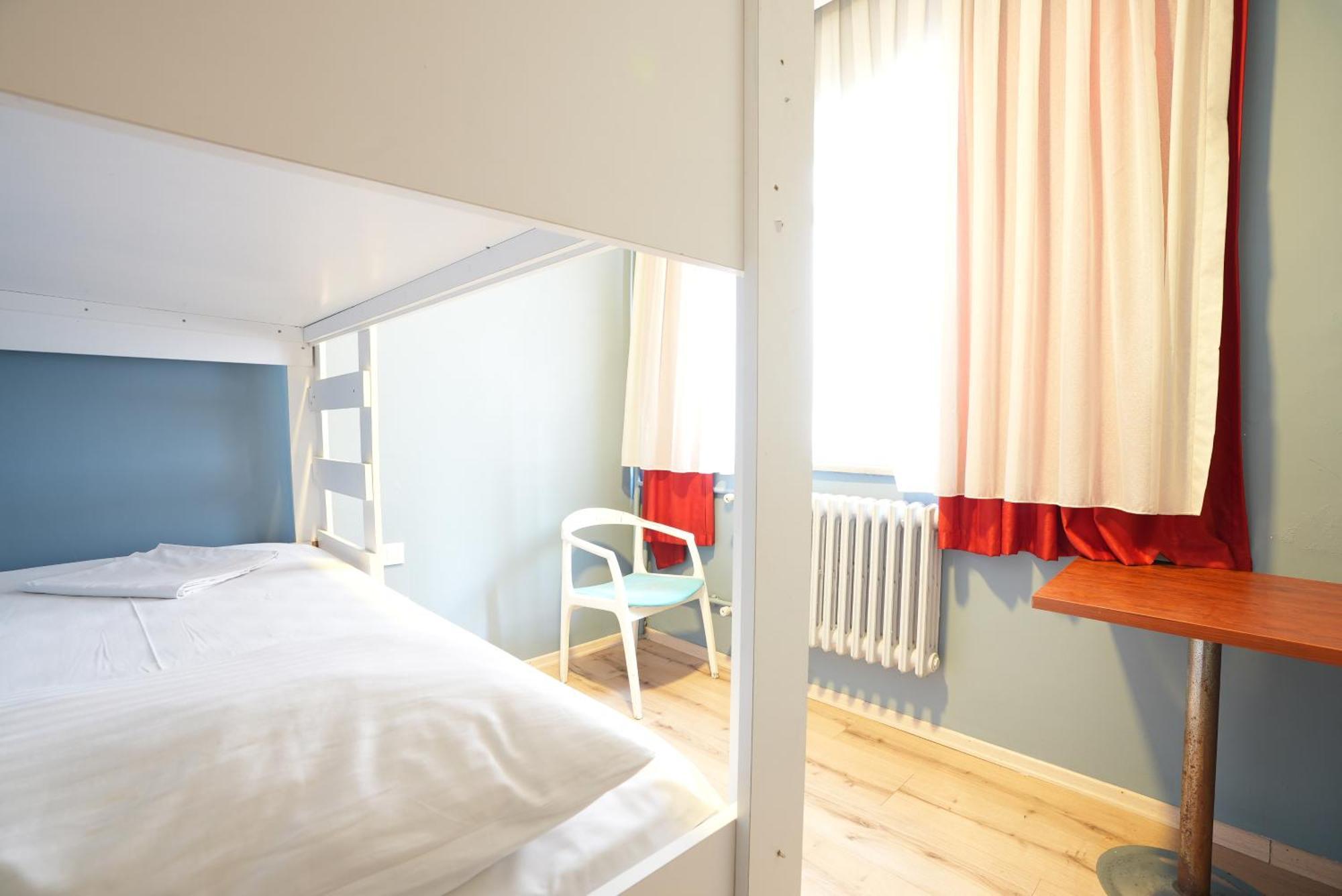 Cheers Vintage Hostel Istanbulská provincie Exteriér fotografie A typical room at the hotel