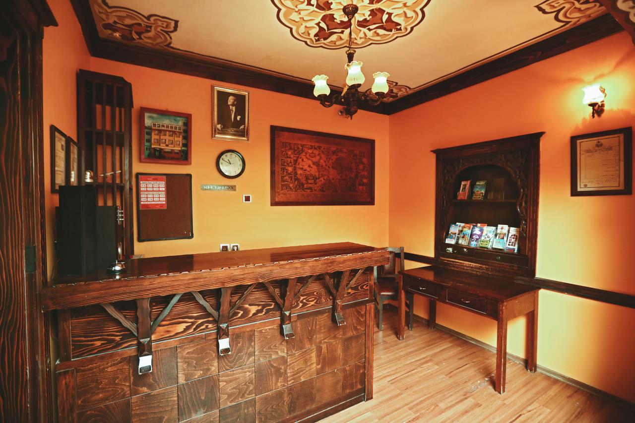 Cheers Vintage Hostel Istanbulská provincie Exteriér fotografie Reception