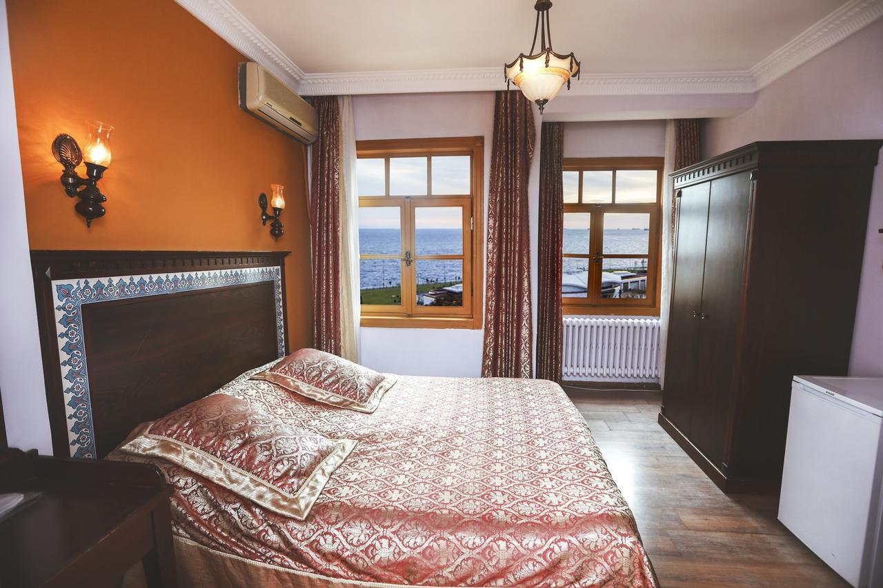 Cheers Vintage Hostel Istanbulská provincie Exteriér fotografie A bedroom in a hotel